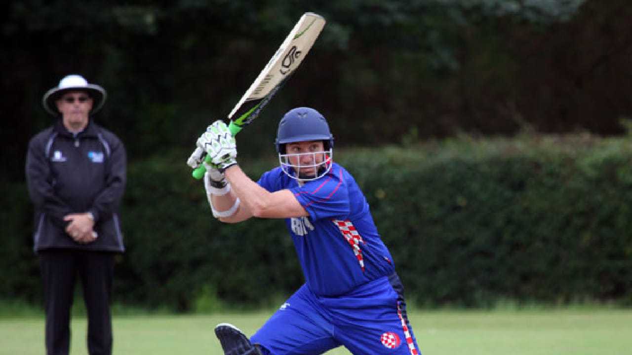 ಇನ್ನು 291 ರನ್​ಗಳ ಗುರಿ ಬೆನ್ನತ್ತಿದ ಕ್ರೊವೆಷಿಯಾ ತಂಡವು 20 ಓವರ್​ಗಳಲ್ಲಿ 8 ವಿಕೆಟ್ ಕಳೆದುಕೊಂಡು ಕಲೆಹಾಕಿದ್ದು ಕೇವಲ 78 ರನ್​ಗಳು ಮಾತ್ರ. ಈ ಮೂಲಕ ಸ್ಪೇನ್ ತಂಡವು 215 ರನ್​ಗಳ ಅಮೋಘ ಜಯ ಸಾಧಿಸಿ ಹೊಸ ಇತಿಹಾಸ ನಿರ್ಮಿಸಿದೆ.