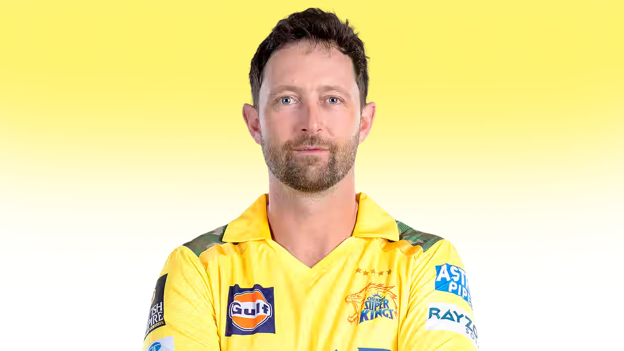 ಡೆವೊನ್ ಕಾನ್ವೆ: ನ್ಯೂಝಿಲೆಂಡ್ ತಂಡದ ಎಡಗೈ ದಾಂಡಿಗ ಡೆವೊನ್ ಕಾನ್ವೆ ಕಳೆದ ಸೀಸನ್ನಲ್ಲಿ ಚೆನ್ನೈ ಸೂಪರ್ ಕಿಂಗ್ಸ್ ಪರ ಕಣಕ್ಕಿಳಿದಿದ್ದರು. ಇದಾಗ್ಯೂ ಅವರನ್ನು ಈ ಬಾರಿ ಸಿಎಸ್ಕೆ ರಿಟೈನ್ ಮಾಡಿಕೊಂಡಿಲ್ಲ. ಅದರಂತೆ ಇದೀಗ 2 ಕೋಟಿ ರೂ. ಮೂಲ ಬೆಲೆ ಘೋಷಿರುವ ಕಾನ್ವೆ ಮೊದಲ ಸುತ್ತಿನಲ್ಲೇ ಹರಾಜಾಗಲಿದ್ದಾರೆ.