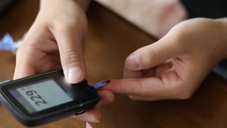 ಥೈರಾಯ್ಡ್ ಸಮಸ್ಯೆ ಇದ್ಯಾ? ಹಾಗಿದ್ರೆ ಚಳಿಗಾಲದಲ್ಲಿ ಈ ಆಹಾರಗಳನ್ನು ಅಪ್ಪಿತಪ್ಪಿಯೂ ಸೇವನೆ ಮಾಡಬೇಡಿ