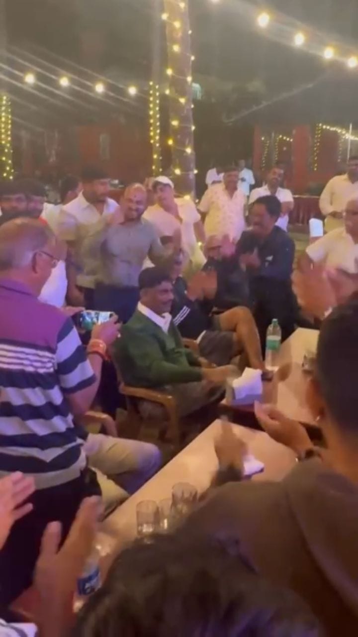 ಡಿ.ಕೆ. ಸುರೇಶ್​​ ಹುಟ್ಟುಹಬ್ಬ ಆಚರಿಸಿದ ಸ್ನೇಹಿತರು