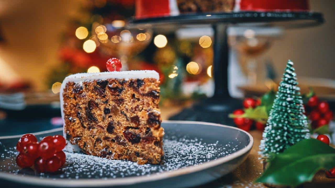 Christmas 2025: ಕ್ರಿಸ್ಮಸ್ ಹಬ್ಬಕ್ಕೆ ಮನೆಯಲ್ಲೇ ಬಲು ಸುಲಭವಾಗಿ ತಯಾರಿಸಿ ಆರೋಗ್ಯಕರ ಡ್ರೈಫ್ರೂಟ್ ಕೇಕ್ Christmas 2025: ಕ್ರಿಸ್ಮಸ್ ಹಬ್ಬಕ್ಕೆ ಮನೆಯಲ್ಲೇ ಬಲು ಸುಲಭವಾಗಿ ತಯಾರಿಸಿ ಆರೋಗ್ಯಕರ ಡ್ರೈಫ್ರೂಟ್ ಕೇಕ್