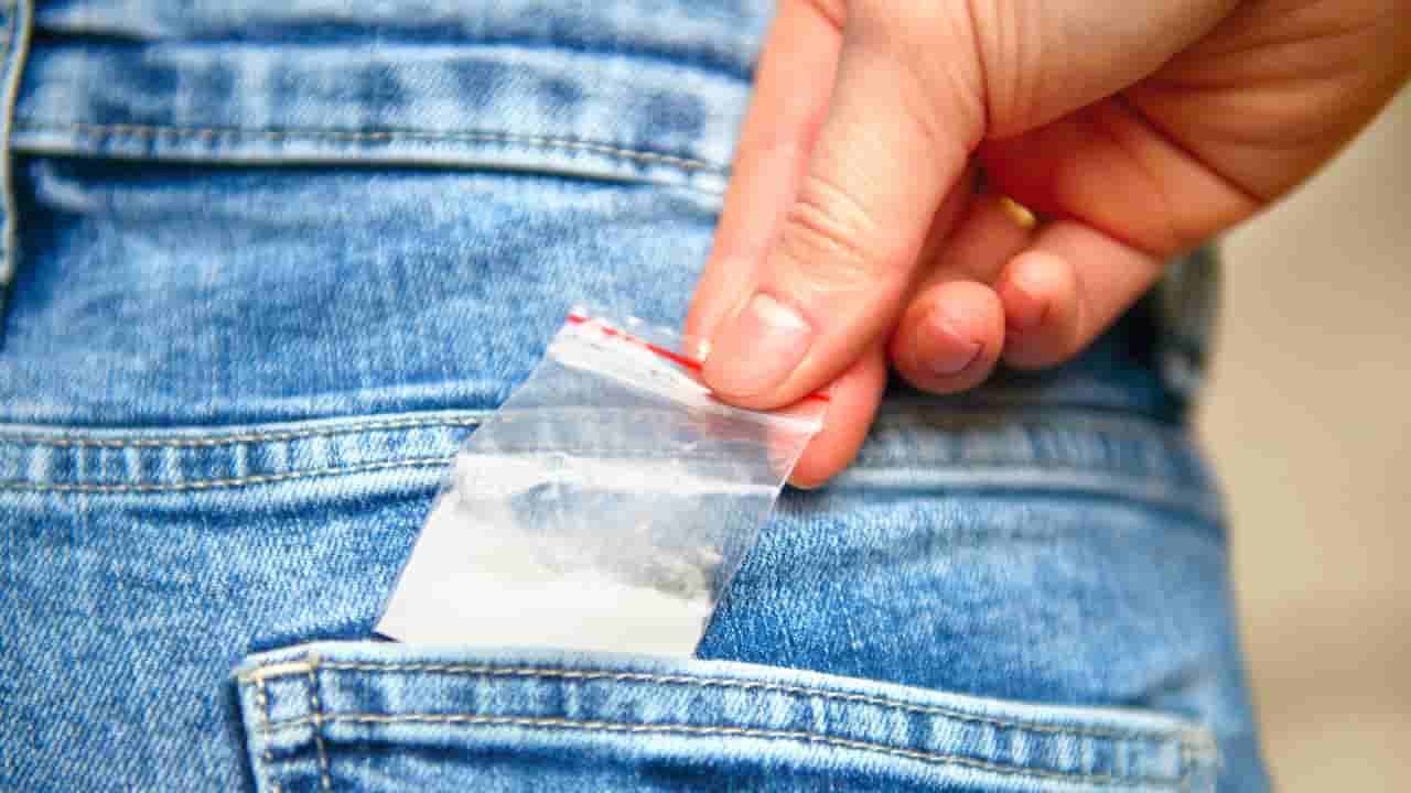 ದೇಶದ ಹಲವು ನಗರಗಳಲ್ಲಿ ಡ್ರಗ್ಸ್ ದಾಸರಾಗುತ್ತಿದ್ದಾರೆ ಮಕ್ಕಳು: ಸಮೀಕ್ಷೆ ಪಟ್ಟಿಯಲ್ಲಿದೆ ಕರ್ನಾಟಕದ ಈ ನಗರದ ಹೆಸರು