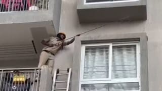 ತನ್ನ ಕ್ಷೇತ್ರದಲ್ಲಿ ಕರೆಂಟ್ ತೆಗೆದಿದ್ದಕ್ಕೆ ವಿದ್ಯುತ್ ಕಂಬ ಹತ್ತಿ ಕಾಂಗ್ರೆಸ್ ಶಾಸಕ ಮಾಡಿದ್ದೇನು?