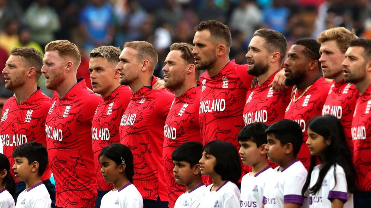 ಇಂಗ್ಲೆಂಡ್ ಟಿ20 ತಂಡ: ಹ್ಯಾರಿ ಬ್ರೂಕ್ (ನಾಯಕ), ರೆಹಾನ್ ಅಹ್ಮದ್, ಜೋಫ್ರಾ ಆರ್ಚರ್, ಟಾಮ್ ಬ್ಯಾಂಟನ್, ಜೇಕಬ್ ಬೆಥೆಲ್, ಜೋಸ್ ಬಟ್ಲರ್, ಸ್ಯಾಮ್ ಕರನ್, ಲಿಯಾಮ್ ಡಾಸನ್, ಬೆನ್ ಡಕೆಟ್, ವಿಲ್ ಜ್ಯಾಕ್ಸ್, ಜೇಮಿ ಓವರ್ಟನ್, ಆದಿಲ್ ರಶೀದ್, ಫಿಲ್ ಸಾಲ್ಟ್, ಜೋಶ್ ಟಂಗ್, ಲ್ಯೂಕ್ ವುಡ್.