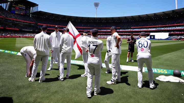 Ashes 2025: 14 ವರ್ಷಗಳ ಬಳಿಕ ಟೆಸ್ಟ್ ಪಂದ್ಯ ಗೆದ್ದ ಇಂಗ್ಲೆಂಡ್..! Ashes 2025: 14 ವರ್ಷಗಳ ಬಳಿಕ ಟೆಸ್ಟ್ ಪಂದ್ಯ ಗೆದ್ದ ಇಂಗ್ಲೆಂಡ್..!