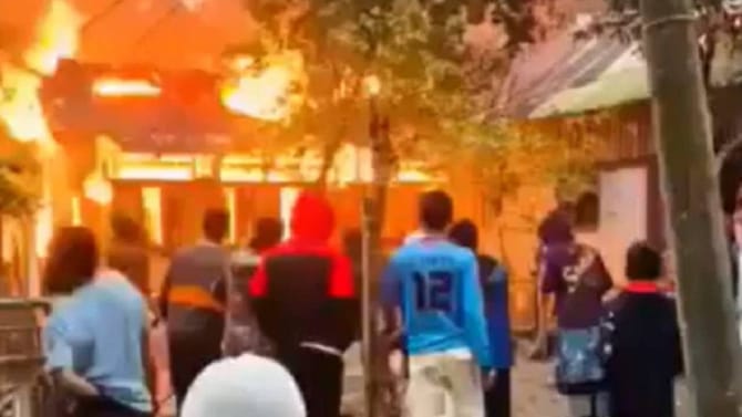 ಬಾಂಗ್ಲಾದಲ್ಲಿ ಹಿಂದೂಗಳ ಮೇಲೆ ನಿಲ್ಲದ ಹಿಂಸಾಚಾರ, ಹಿಂದೂಗಳ ಮನೆಗಳಿಗೆ ಬೆಂಕಿ