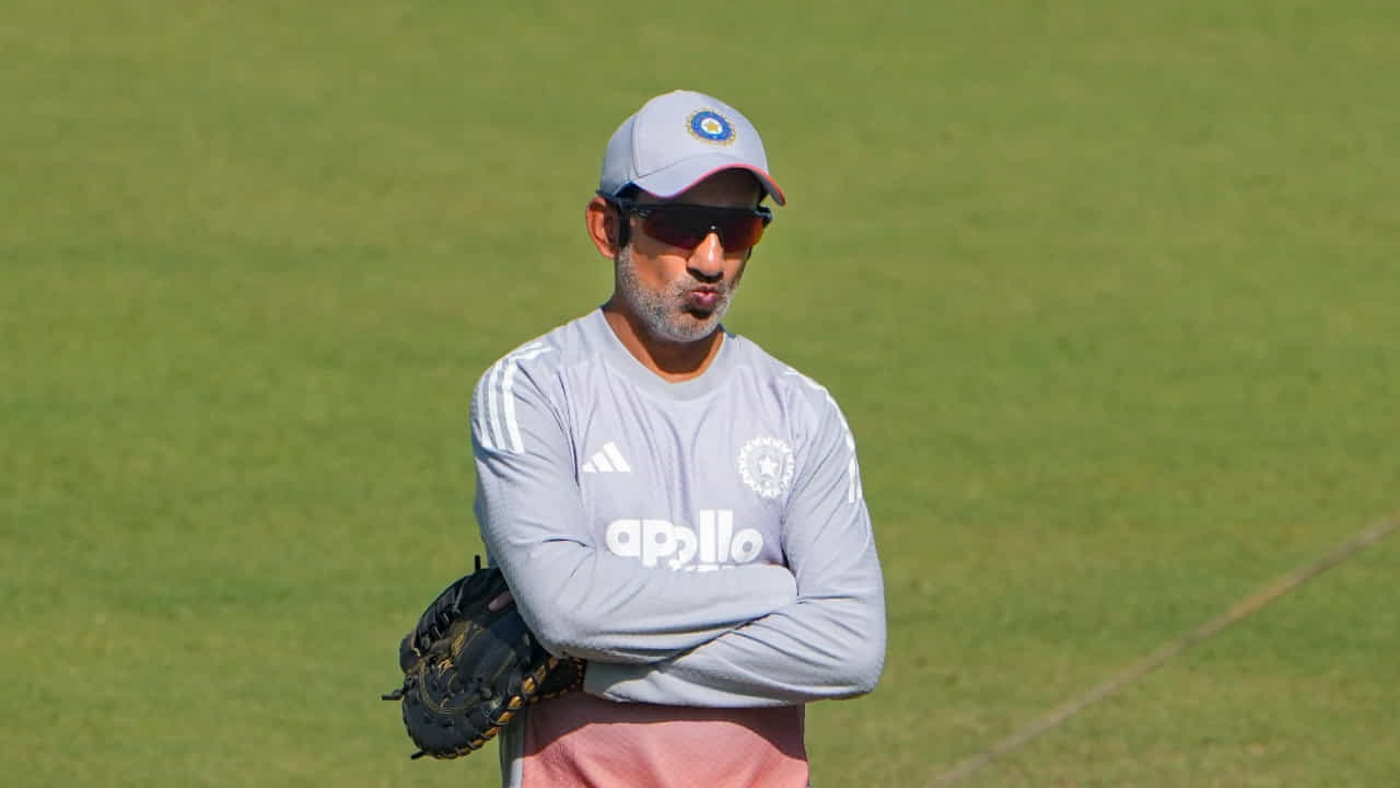ಹೆಡ್ ಕೋಚ್ ಹುದ್ದೆಯಿಂದ ಗಂಭೀರ್ ತಲೆದಂಡ? ಸ್ಪಷ್ಟನೆ ನೀಡಿದ ಬಿಸಿಸಿಐ ಹೆಡ್ ಕೋಚ್ ಹುದ್ದೆಯಿಂದ ಗಂಭೀರ್ ತಲೆದಂಡ? ಸ್ಪಷ್ಟನೆ ನೀಡಿದ ಬಿಸಿಸಿಐ