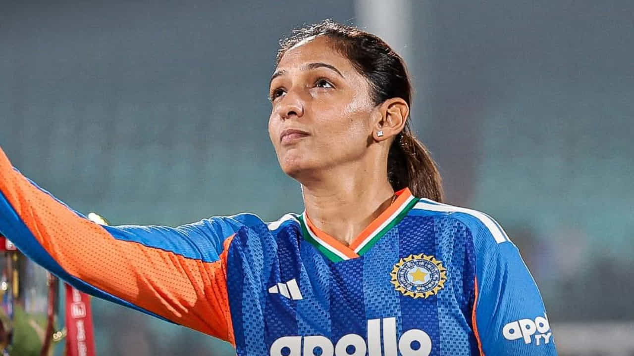 IND-W vs SL-W: ಸತತ 3ನೇ ಪಂದ್ಯದಲ್ಲಿ ಟಾಸ್ ಗೆದ್ದ ಹರ್ಮನ್ಪ್ರೀತ್; ಭಾರತ ತಂಡದಲ್ಲಿ 2 ಬದಲಾವಣೆ IND-W vs SL-W: ಸತತ 3ನೇ ಪಂದ್ಯದಲ್ಲಿ ಟಾಸ್ ಗೆದ್ದ ಹರ್ಮನ್ಪ್ರೀತ್; ಭಾರತ ತಂಡದಲ್ಲಿ 2 ಬದಲಾವಣೆ
