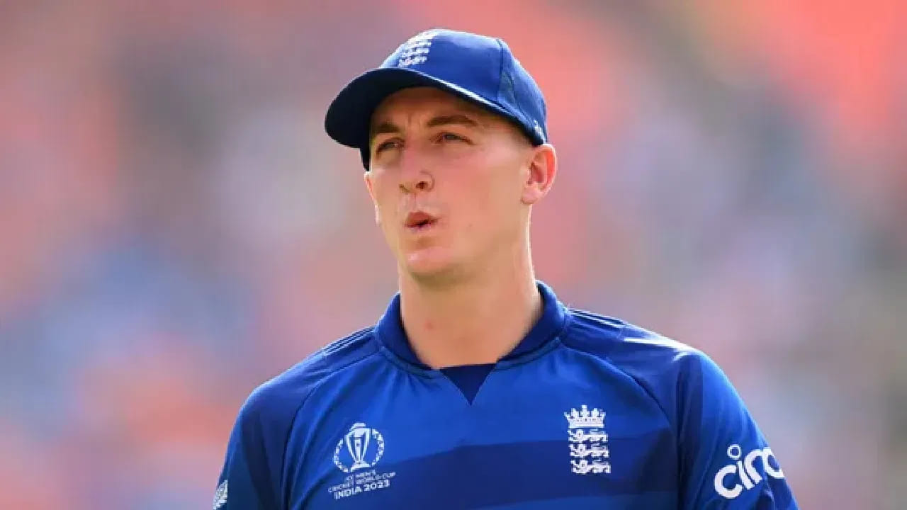 ಇತ್ತ ಐಪಿಎಲ್​ನಲ್ಲಿ ಕಾಣಿಸಿಕೊಳ್ಳಲು ಬಯಸಿದರೂ ಹ್ಯಾರಿ ಬ್ರೂಕ್ ಅವರ ಹೆಸರನ್ನು ಪರಿಗಣಿಸಲಾಗಿಲ್ಲ. ಇದಕ್ಕೆ ಮುಖ್ಯ ಕಾರಣ ಅವರು ಬ್ಯಾನ್​ನಲ್ಲಿರುವುದು. ಹೌದು, ಇಂಗ್ಲೆಂಡ್ ಟಿ20 ತಂಡದ ನಾಯಕ ಹ್ಯಾರಿ ಬ್ರೂಕ್ ಮೇಲೆ ಐಪಿಎಲ್ ಗರ್ವನರ್ ಕೌನ್ಸಿಲ್ 2 ವರ್ಷಗಳ ನಿಷೇಧ ಹೇರಿದೆ. 