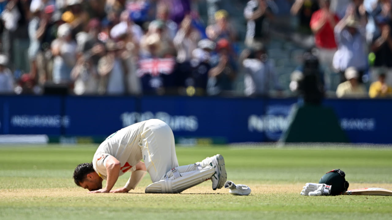 ವಾಸ್ತವವಾಗಿ ಬ್ರಾಡ್ಮನ್ ಎರಡು ಕ್ರೀಡಾಂಗಣದಲ್ಲಿ ಸತತ ಶತಕ ಬಾರಿಸಿದ್ದ ಸಾಧನೆ ಮಾಡಿದ್ದರು. ಅವರು ಎಂಸಿಜಿ ಮತ್ತು ಹೆಡಿಂಗ್ಲಿಯಲ್ಲಿ ತಲಾ ನಾಲ್ಕು ಶತಕಗಳನ್ನು ಬಾರಿಸಿದ್ದರು. ಮೈಕೆಲ್ ಕ್ಲಾರ್ಕ್ ಅಡಿಲೇಡ್‌ನಲ್ಲಿ ನಾಲ್ಕು ಶತಕಗಳನ್ನು ಸಿಡಿಸಿದ್ದರು. ಸ್ಟೀವ್ ಸ್ಮಿತ್ ಎಂಸಿಜಿಯಲ್ಲಿ ನಾಲ್ಕು ಶತಕಗಳನ್ನು ಬಾರಿಸಿದ್ದಾರೆ. ಇದೀಗ ಟ್ರಾವಿಸ್ ಹೆಡ್ 2022 ಮತ್ತು 2025 ರ ನಡುವೆ ಅಡಿಲೇಡ್‌ನಲ್ಲಿ ನಾಲ್ಕು ಶತಕಗಳನ್ನು ಸಿಡಿಸಿದ್ದಾರೆ.
