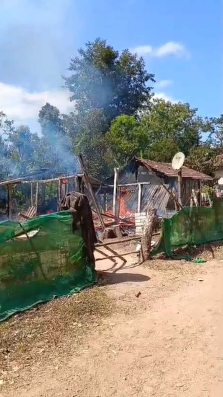 ದೀಪ ತಗುಲಿ ಹೊತ್ತಿ ಉರಿದ ಮನೆ