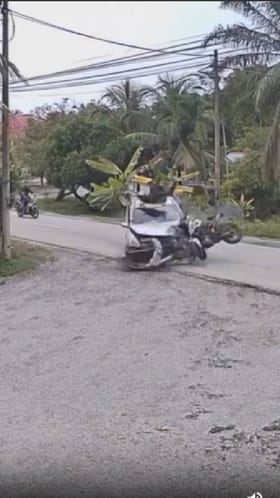 ಕಾರು-ಬೈಕ್​ ಡಿಕ್ಕಿ; ಎದೆ ನಡುಗಿಸುವ ಭಯಾನಕ ದೃಶ್ಯ ಸಿಸಿಟಿವಿಯಲ್ಲಿ ಸೆರೆ