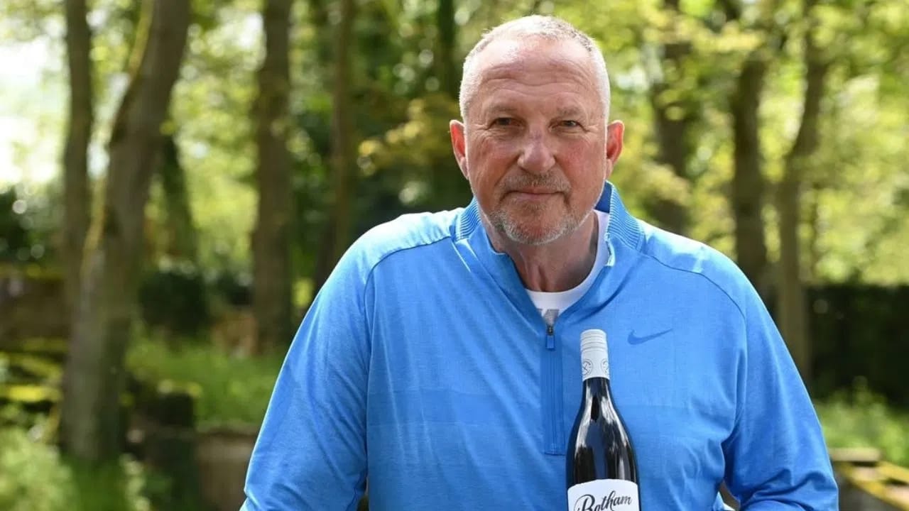 ಇಂಗ್ಲೆಂಡ್ ತಂಡದ ಮಾಜಿ ಆಟಗಾರ ಇಯಾನ್ ಬೋಥಮ್ ಈಗ ಒಂದು ಪ್ರಮುಖ ವೈನ್ ಕಂಪನಿಯನ್ನು ನಡೆಸುತ್ತಿದ್ದಾರೆ.  2018 ರಲ್ಲಿ ಸ್ಥಾಪಿಸಲಾದ ಈ ವೈನ್ ಕಂಪೆನಿಯು ಆಸ್ಟ್ರೇಲಿಯಾ, ನ್ಯೂಝಿಲೆಂಡ್ ಮತ್ತು ಇಂಗ್ಲೆಂಡ್‌ನಂತಹ ದೇಶಗಳಲ್ಲಿ ಮಾರಾಟವನ್ನು ವಿಸ್ತರಿಸಿಕೊಂಡಿದೆ.