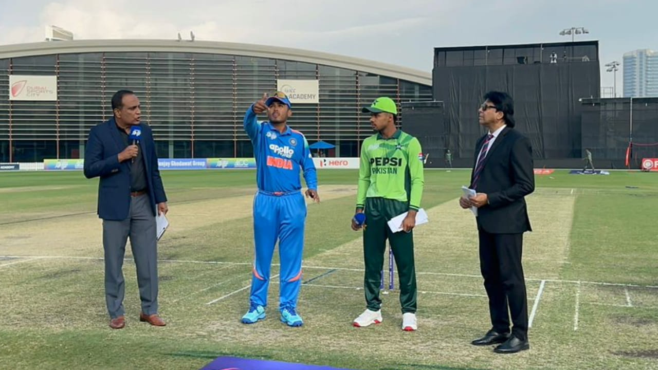 U19 Asia Cup: ಭಾರತ- ಪಾಕ್ ನಡುವೆ ಏಷ್ಯಾಕಪ್ ಫೈನಲ್? ಇಲ್ಲಿದೆ ಫೈನಲ್ ಲೆಕ್ಕಾಚಾರ U19 Asia Cup: ಭಾರತ- ಪಾಕ್ ನಡುವೆ ಏಷ್ಯಾಕಪ್ ಫೈನಲ್? ಇಲ್ಲಿದೆ ಫೈನಲ್ ಲೆಕ್ಕಾಚಾರ