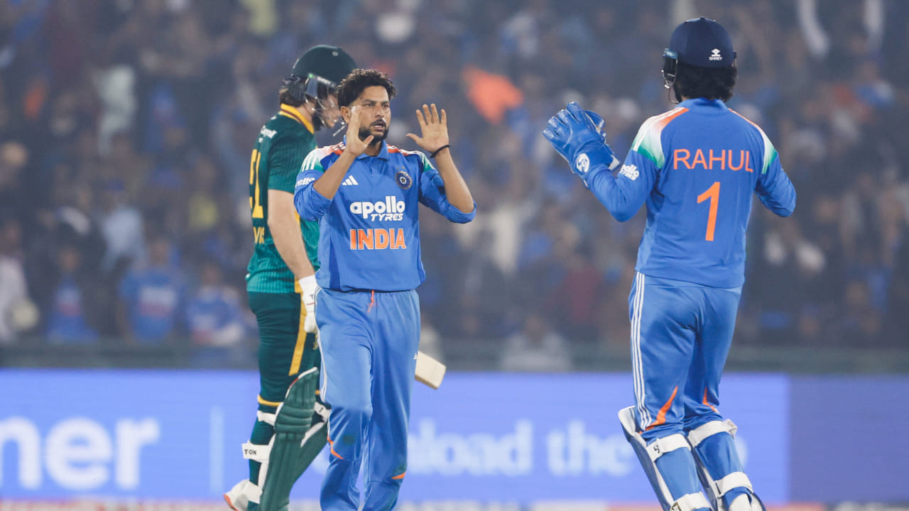 ಭಾರತ ಮತ್ತು ದಕ್ಷಿಣ ಆಫ್ರಿಕಾ ನಡುವಿನ ಮೂರು ಪಂದ್ಯಗಳ ಏಕದಿನ ಸರಣಿ ಕುತೂಹಲಕಾರಿ ಘಟ್ಟವನ್ನು ತಲುಪಿದೆ. ಉಭಯ ತಂಡಗಳು ತಲಾ ಒಂದೊಂದು ಪಂದ್ಯವನ್ನು ಗೆಲ್ಲುವ ಮೂಲಕ ಸರಣಿಯನ್ನು 1-1 ರಲ್ಲಿ ಸಮಬಲಗೊಳಿಸಿವೆ. ಹೀಗಾಗಿ ಸರಣಿಯ ಅಂತಿಮ ಪಂದ್ಯದ ಮೇಲೆ ಎಲ್ಲರ ದೃಷ್ಟಿ ನೆಟ್ಟಿದ್ದು, ಈ ಪಂದ್ಯ ಡಿಸೆಂಬರ್ 6, 2025 ರಂದು ವಿಶಾಖಪಟ್ಟಣಂನ ಡಾ. ವೈ.ಎಸ್. ರಾಜಶೇಖರ ರೆಡ್ಡಿ ಎಸಿಎ- ವಿಡಿಸಿಎ ಕ್ರಿಕೆಟ್ ಕ್ರೀಡಾಂಗಣದಲ್ಲಿ ನಡೆಯಲಿದೆ. 
