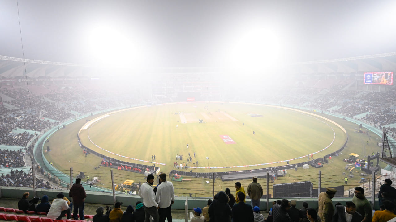 IND vs SA: ಟಾಸ್ ಕೂಡ ನಡೆಯದೆ 4ನೇ ಟಿ20 ಪಂದ್ಯ ರದ್ದು; ಟಿಕೆಟ್ ಖರೀದಿಸಿದವರ ಕಥೆ ಏನು? IND vs SA: ಟಾಸ್ ಕೂಡ ನಡೆಯದೆ 4ನೇ ಟಿ20 ಪಂದ್ಯ ರದ್ದು; ಟಿಕೆಟ್ ಖರೀದಿಸಿದವರ ಕಥೆ ಏನು?