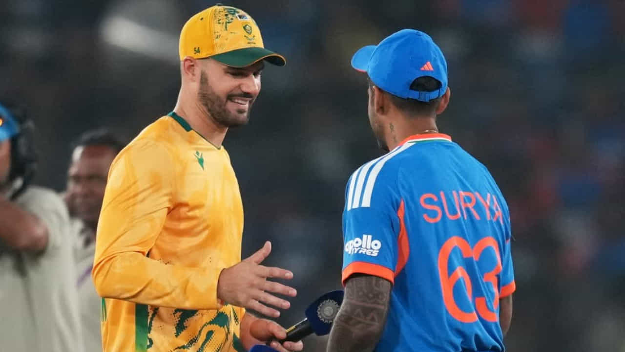 IND vs SA: ಕೊನೆಗೂ ಟಾಸ್ ಗೆದ್ದ ಸೂರ್ಯ; ಆಫ್ರಿಕಾ ತಂಡದಲ್ಲಿ 3 ಬದಲಾವಣೆ IND vs SA: ಕೊನೆಗೂ ಟಾಸ್ ಗೆದ್ದ ಸೂರ್ಯ; ಆಫ್ರಿಕಾ ತಂಡದಲ್ಲಿ 3 ಬದಲಾವಣೆ