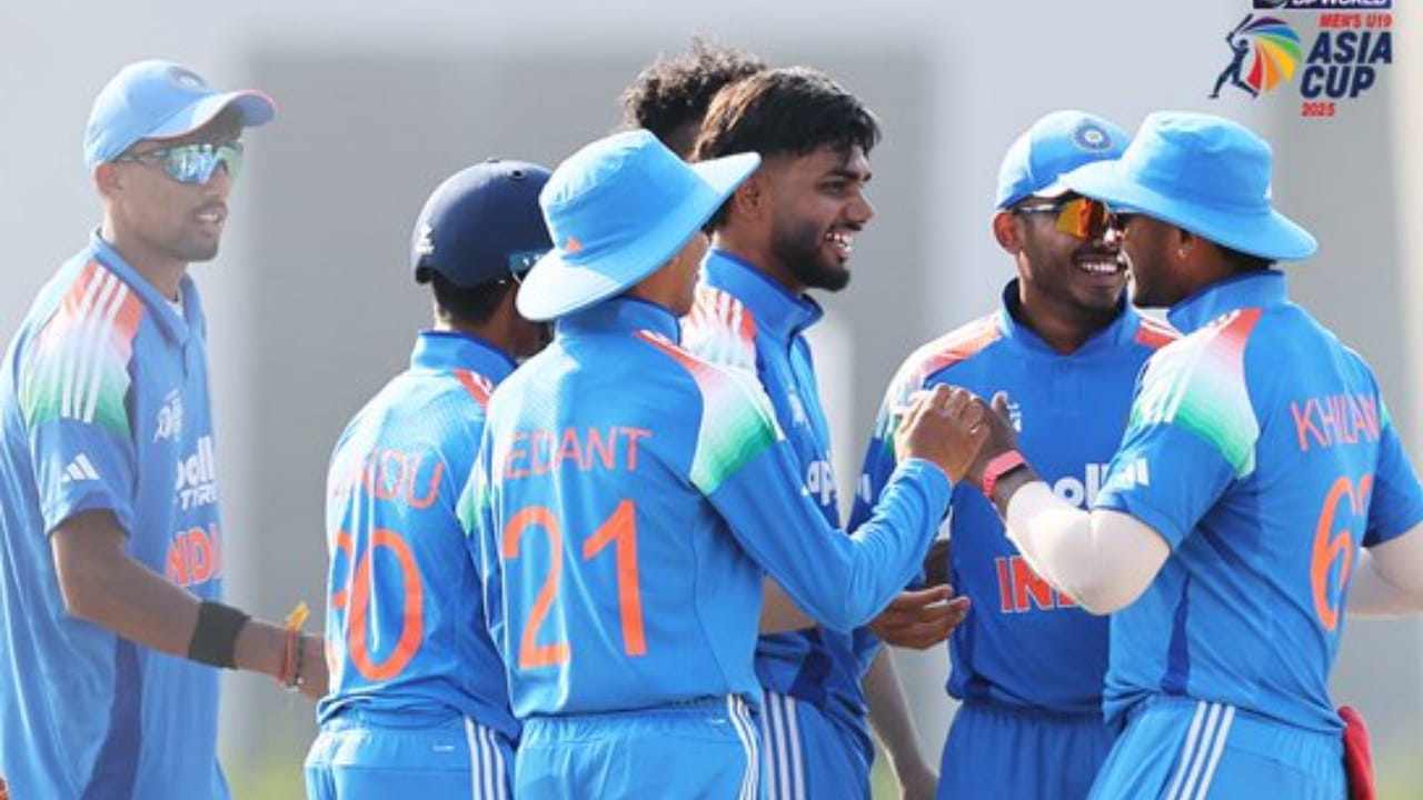 U19 ಏಷ್ಯಾಕಪ್ನಲ್ಲಿ ಭಾರತದ 3ನೇ ಪಂದ್ಯ; ಎದುರಾಳಿ ಯಾರು? ಎಷ್ಟು ಗಂಟೆಗೆ ಪಂದ್ಯ ಆರಂಭ? U19 ಏಷ್ಯಾಕಪ್ನಲ್ಲಿ ಭಾರತದ 3ನೇ ಪಂದ್ಯ; ಎದುರಾಳಿ ಯಾರು? ಎಷ್ಟು ಗಂಟೆಗೆ ಪಂದ್ಯ ಆರಂಭ?