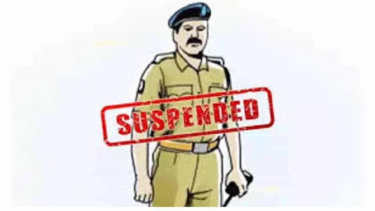 ಡ್ರಗ್ ಫ್ಯಾಕ್ಟರಿ ಪತ್ತೆ ಮಾಡಿದ ಮಹಾ ಪೊಲೀಸ್: ಬೆಂಗಳೂರಿನ ಮೂವರು ಇನ್ಸ್ಪೆಕ್ಟರ್ಗಳ ತಲೆದಂಡ ಡ್ರಗ್ ಫ್ಯಾಕ್ಟರಿ ಪತ್ತೆ ಮಾಡಿದ ಮಹಾ ಪೊಲೀಸ್: ಬೆಂಗಳೂರಿನ ಮೂವರು ಇನ್ಸ್ಪೆಕ್ಟರ್ಗಳ ತಲೆದಂಡ