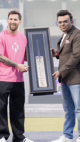 ಮೆಸ್ಸಿಗೆ ಸ್ಮರಣೀಯ ಉಡುಗೊರೆ ನೀಡಿದ ಜಯ್ ಶಾ; ವಿಡಿಯೋ