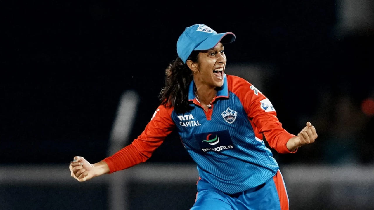 ಡಿಸೆಂಬರ್ 23 ರಂದು ಈ ಬಗ್ಗೆ ಅಧಿಕೃತ ಮಾಹಿತಿ ಹೊರಬೀಳಲಿದೆ ಎಂದು ವರದಿಯಾಗಿದೆ. 2 ಆವೃತ್ತಿಗಳಲ್ಲಿ ತಂಡವನ್ನು ಫೈನಲ್​ಗೆ ಮುನ್ನಡೆಸಿದ್ದ ಮಾಜಿ ನಾಯಕಿ ಮೆಗ್ ಲ್ಯಾನಿಂಗ್ ಅವರನ್ನು ಹರಾಜಿಗೂ ಮುನ್ನ ತಂಡದಿಂದ ಬಿಡುಗಡೆ ಮಾಡಲಾಯಿತು. ಇದಾದ ಬಳಿಕವೇ ಉಪನಾಯಕಿ ಜೆಮಿಮಾ ಅವರನ್ನು ನಾಯಕಿಯಾಗಿ ನೇಮಿಸಲು ಮುಂದಾಗಿದೆ.