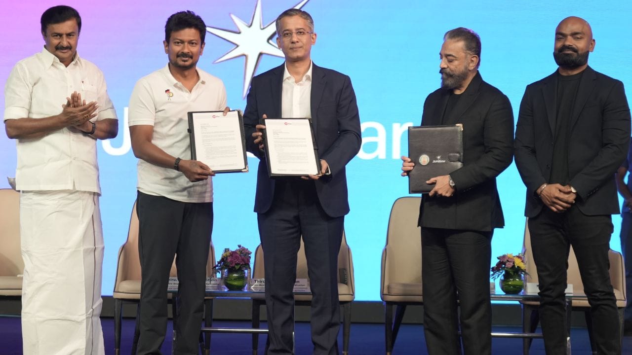 ದಕ್ಷಿಣ ಭಾರತದ ಮೇಲೆ 4 ಸಾವಿರ ಕೋಟಿ ಹೂಡಿಕೆ ಮಾಡಲಿದೆ ಜಿಯೋ ಹಾಟ್ಸ್ಟಾರ್ ದಕ್ಷಿಣ ಭಾರತದ ಮೇಲೆ 4 ಸಾವಿರ ಕೋಟಿ ಹೂಡಿಕೆ ಮಾಡಲಿದೆ ಜಿಯೋ ಹಾಟ್ಸ್ಟಾರ್