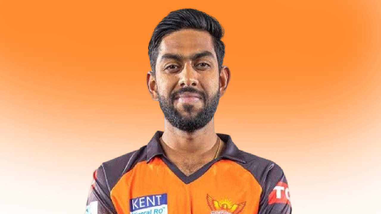 ಜಗದೀಶ್ ಸುಚಿತ್: ಇಂಡಿಯನ್ ಪ್ರೀಮಿಯರ್ ಲೀಗ್​ನಲ್ಲಿ ಮುಂಬೈ ಇಂಡಿಯನ್ಸ್, ಸನ್​ರೈಸರ್ಸ್ ಹೈದರಾಬಾದ್, ಪಂಜಾಬ್ ಕಿಂಗ್ಸ್ ಪರ ಕಣಕ್ಕಿಳದಿದ್ದ ಅನುಭವಿ ಆಲ್​ರೌಂಡರ್ ಜಗದೀಶ್ ಸುಚಿತ್ ಅವರು ಸಹ ಈ ಬಾರಿ 30 ಲಕ್ಷ ರೂ. ಮೂಲ ಬೆಲೆಯೊಂದಿಗೆ ಕಾಣಿಸಿಕೊಂಡಿದ್ದರು. ಇದಾಗ್ಯೂ ಅವರು ಅನ್​ಸೋಲ್ಡ್ ಆಗಿ ಉಳಿದಿದ್ದಾರೆ.