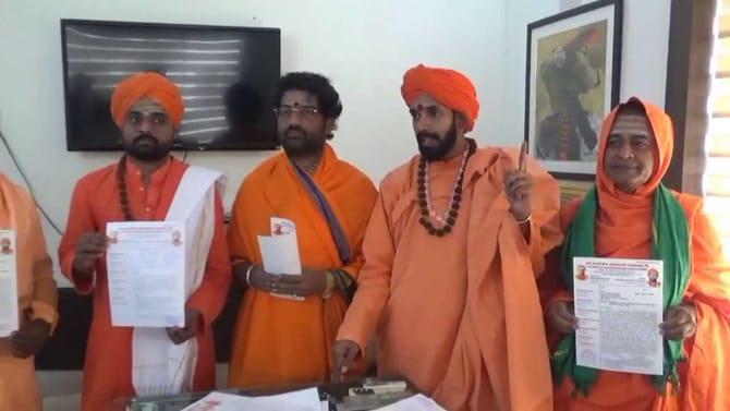 ಡಿಕೆಶಿ ಪರ ಹಿಂದುಳಿದ ಮಠಾಧೀಶರಿಂದ ಬ್ಯಾಟಿಂಗ್