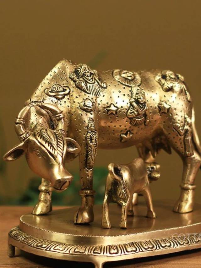 ತಪ್ಪಿಯೂ ಮನೆಯ ಈ ದಿಕ್ಕಿನಲ್ಲಿ ಕಾಮಧೇನು ವಿಗ್ರಹ ಇಡಬೇಡಿ