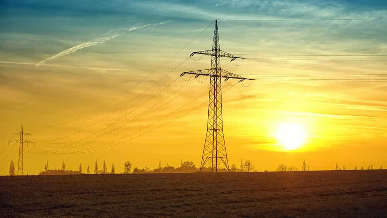 Karnataka Electricity Tariff Hike: ರಾಜ್ಯದ ಗ್ರಾಹಕರಿಗೆ ಕರೆಂಟ್ ಶಾಕ್! ಪ್ರತಿ ಯೂನಿಟ್‌ಗೆ 10 ಪೈಸೆವರೆಗೆ ಹೆಚ್ಚಳ ಸಾಧ್ಯತೆ