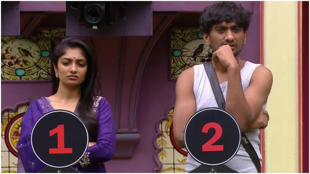ಗಿಲ್ಲಿ ಹಿಂದಿಕ್ಕಿ ನಂಬರ್ 1 ಸ್ಥಾನ ಪಡೆದ ಕಾವ್ಯ: ಅಧಿಕಾರ ಬಳಸಿ ಕಿತ್ತೊಗೆದ ರಜತ್, ಚೈತ್ರಾ ಗಿಲ್ಲಿ ಹಿಂದಿಕ್ಕಿ ನಂಬರ್ 1 ಸ್ಥಾನ ಪಡೆದ ಕಾವ್ಯ: ಅಧಿಕಾರ ಬಳಸಿ ಕಿತ್ತೊಗೆದ ರಜತ್, ಚೈತ್ರಾ