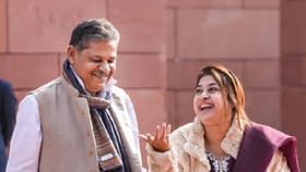 ಸಂಸತ್ತಿನ ಒಳಗೆ ಸಿಗರೇಟ್ ಸೇದಿದ್ರಾ ಟಿಎಂಸಿ ಸಂಸದ?