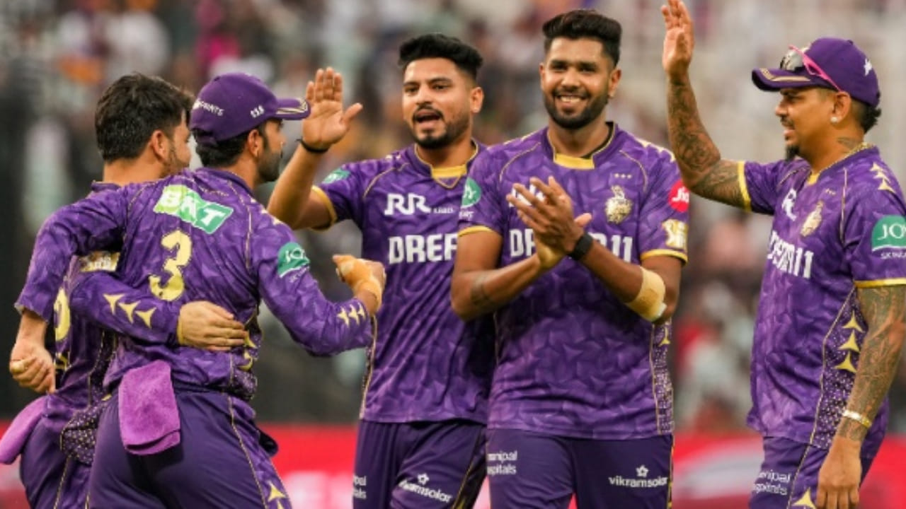 ಕೋಲ್ಕತ್ತಾ ನೈಟ್ ರೈಡರ್ಸ್: ಅಜಿಂಕ್ಯ ರಹಾನೆ, ಆಂಗ್ಕ್ರಿಶ್ ರಘುವಂಶಿ, ಅನುಕೂಲ್ ರಾಯ್, ಹರ್ಷಿತ್ ರಾಣಾ, ಮನೀಶ್ ಪಾಂಡೆ, ರಮಣ್ದೀಪ್ ಸಿಂಗ್, ರಿಂಕು ಸಿಂಗ್, ರೋವ್ಮನ್ ಪೊವೆಲ್, ಸುನಿಲ್ ನರೈನ್, ಉಮ್ರಾನ್ ಮಲಿಕ್, ವೈಭವ್ ಅರೋರಾ, ವರುಣ್ ಚಕ್ರವರ್ತಿ, ಕ್ಯಾಮರೂನ್ ಗ್ರೀನ್, ಫಿನ್ ಅಲೆನ್, ಮಥೀಶ ಪತಿರಾನ, ತೇಜಸ್ವಿ ಸಿಂಗ್, ಕಾರ್ತಿಕ್ ತ್ಯಾಗಿ, ಪ್ರಶಾಂತ್ ಸೋಲಂಕಿ, ರಾಹುಲ್ ತ್ರಿಪಾಠಿ, ಟಿಮ್ ಸೀಫರ್ಟ್, ಮುಸ್ತಾಫಿಜುರ್ ರೆಹಮಾನ್, ಸಾರ್ಥಕ್ ರಂಜನ್, ದಕ್ಷ್ ಕಮ್ರಾ, ರಚಿನ್ ರವೀಂದ್ರ, ಆಕಾಶ್ ದೀಪ್.