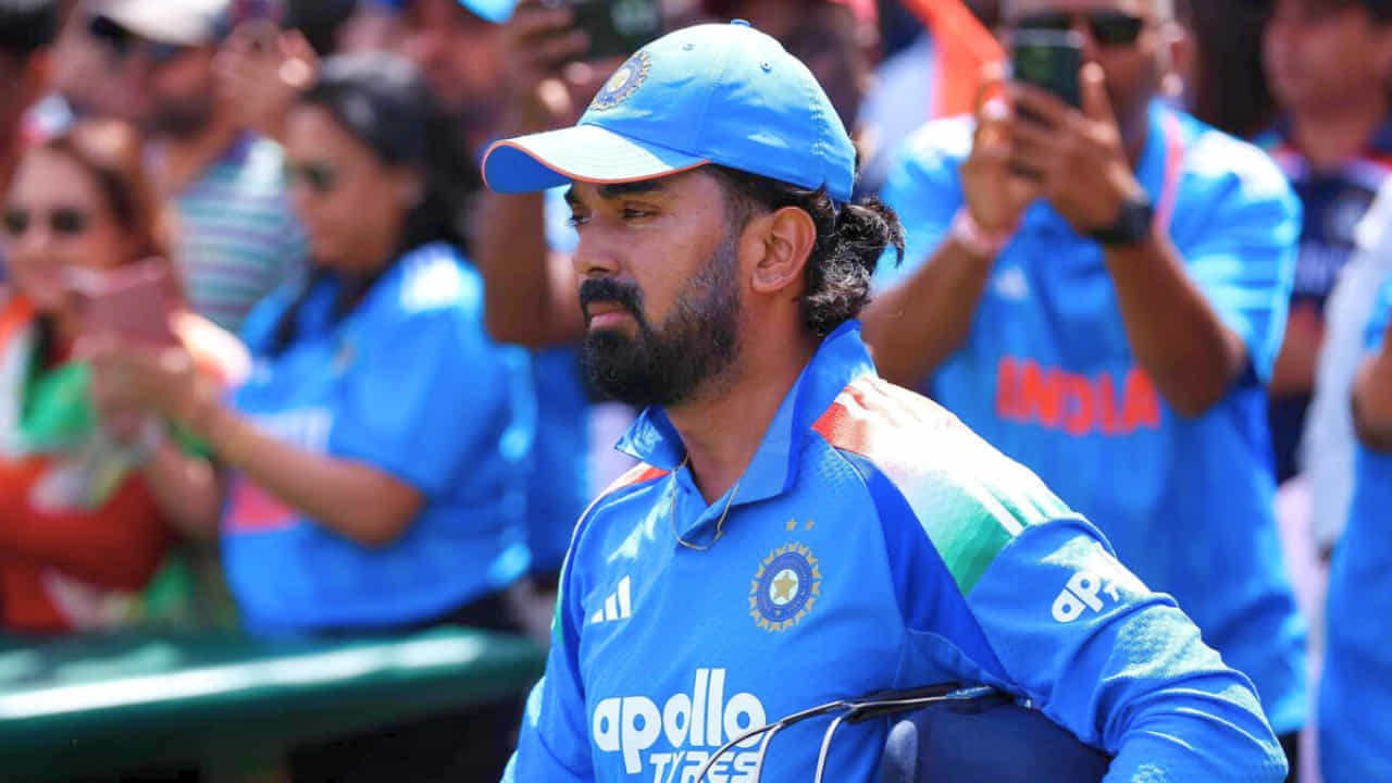 IND vs SA: ಟಿ20 ಸರಣಿ ಆರಂಭಕ್ಕೂ ಮುನ್ನವೇ ಟೀಂ ಇಂಡಿಯಾಗೆ ಬಿಗ್ ಶಾಕ್ ನೀಡಿದ ಐಸಿಸಿ IND vs SA: ಟಿ20 ಸರಣಿ ಆರಂಭಕ್ಕೂ ಮುನ್ನವೇ ಟೀಂ ಇಂಡಿಯಾಗೆ ಬಿಗ್ ಶಾಕ್ ನೀಡಿದ ಐಸಿಸಿ