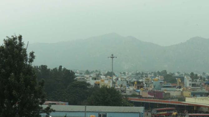 ಕೊರೆವ ಚಳಿ, ದಟ್ಟ ಮಂಜು: ಊಟಿಯಂತಾದ ಬಯಲು ಸೀಮೆ ಕೋಲಾರ