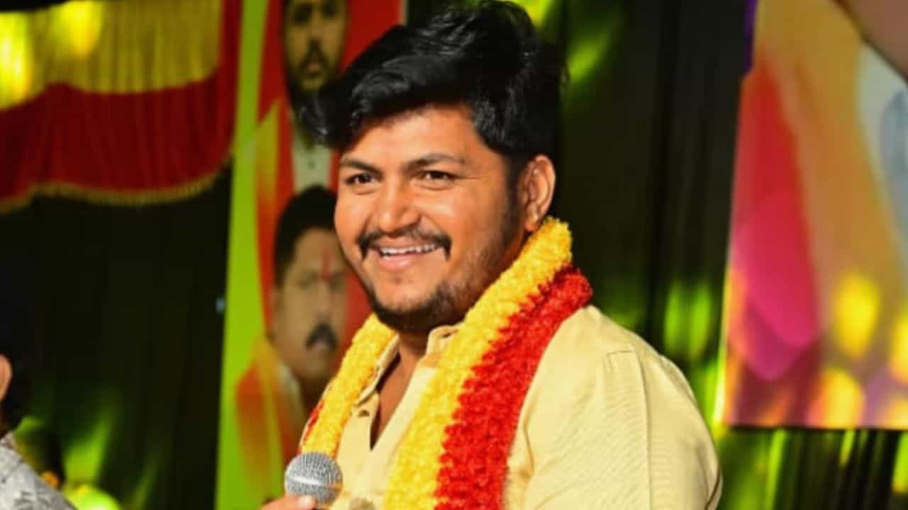 ಅಪ್ರಾಪ್ತೆ ಮೇಲೆ ಮ್ಯೂಸಿಕ್ ಮೈಲಾರಿ ಅತ್ಯಾಚಾರ ಕೇಸ್ಗೆ ಟ್ವಿಸ್ಟ್: ಸಂತ್ರಸ್ತೆ ವಿಡಿಯೋ ವೈರಲ್ ಅಪ್ರಾಪ್ತೆ ಮೇಲೆ ಮ್ಯೂಸಿಕ್ ಮೈಲಾರಿ ಅತ್ಯಾಚಾರ ಕೇಸ್ಗೆ ಟ್ವಿಸ್ಟ್: ಸಂತ್ರಸ್ತೆ ವಿಡಿಯೋ ವೈರಲ್