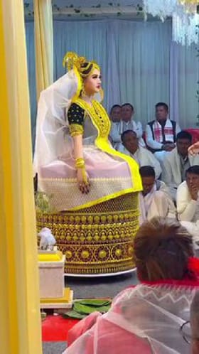 ದೇವತೆಯಂತೆ ಡ್ರೆಸ್ ಮಾಡಿಕೊಂಡು ಸರ್​​ಪ್ರೈಸ್ ನೀಡಿದ ಮಣಿಪುರದ ವಧು