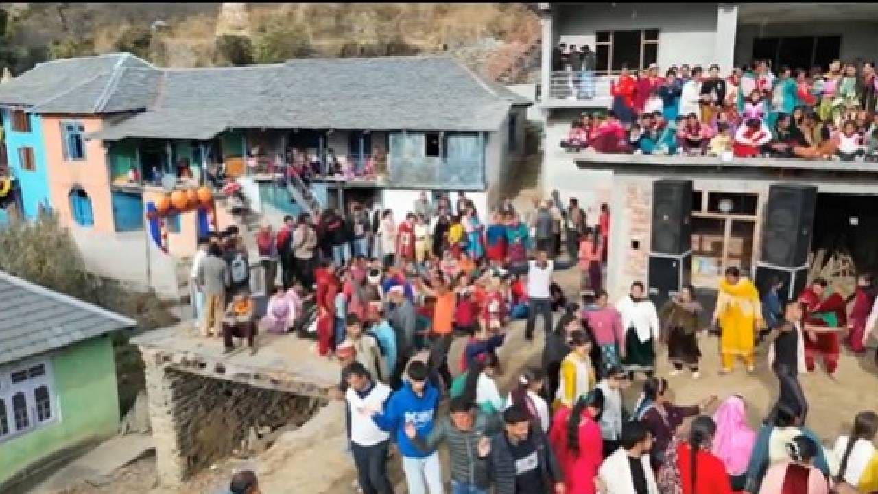 Video: ಮದುವೆ ಸಮಾರಂಭದ ವೇಳೆ ಕುಸಿದ ಮನೆಯ ಮೇಲ್ಛಾವಣಿ