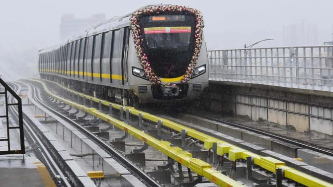 ಯೆಲ್ಲೋ ಲೈನ್ ಮೆಟ್ರೋ ಸ್ಟೇಷನ್ ಬಳಿ ಬಿಎಂಟಿಸಿ ಬಸ್ ನಿಲ್ದಾಣಗಳ ವ್ಯವಸ್ಥೆ