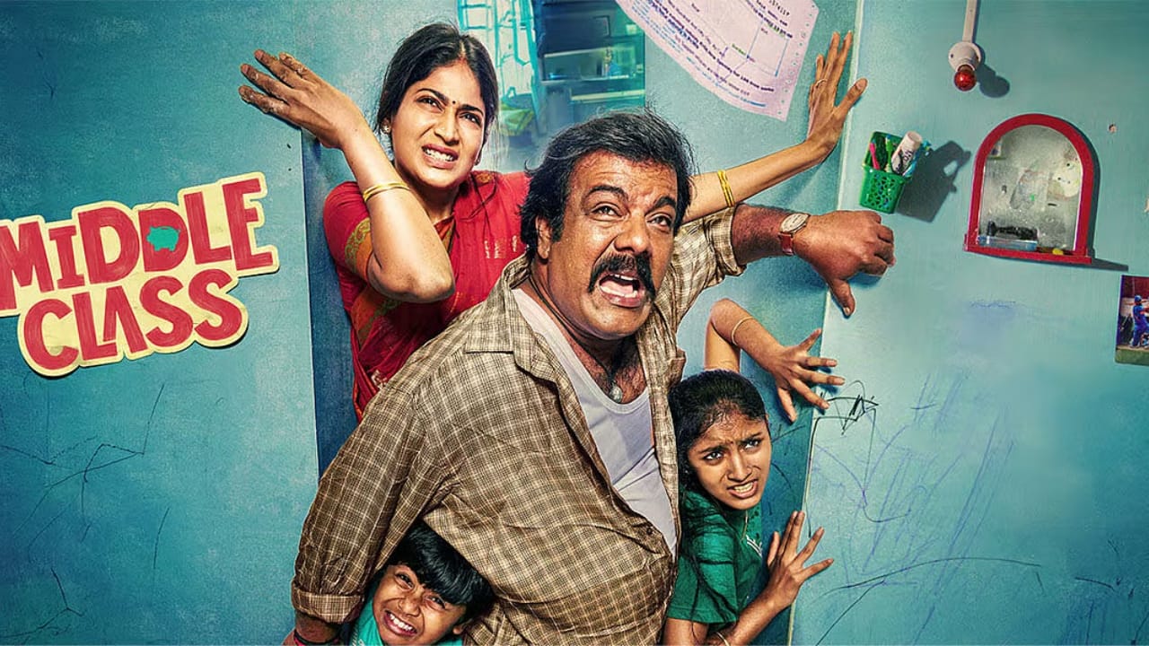 ಮುನಿಕಾಂತ್, ರಾಧಾ ರವಿ ಇನ್ನೂ ಕೆಲವರು ಪ್ರಮುಖ ಪಾತ್ರದಲ್ಲಿ ನಟಿಸಿರುವ ‘ಮಿಡ್ಲ್ ಕ್ಲಾಸ್’ ಸಿನಿಮಾ ಈ ವಾರ ಒಟಿಟಿಗೆ ಬಂದಿದೆ. ಮಧ್ಯಮವರ್ಗಗಳ ಬದುಕು, ಬವಣೆಗಳನ್ನು ಹಾಸ್ಯಪ್ರಧಾನವಾಗಿ ಸಿನಿಮಾನಲ್ಲಿ ತೋರಿಸಲಾಗಿದೆ. ಸಿನಿಮಾ ಅನ್ನು ಜೀ5ನಲ್ಲಿ ವೀಕ್ಷಿಸಬಹುದಾಗಿದೆ.