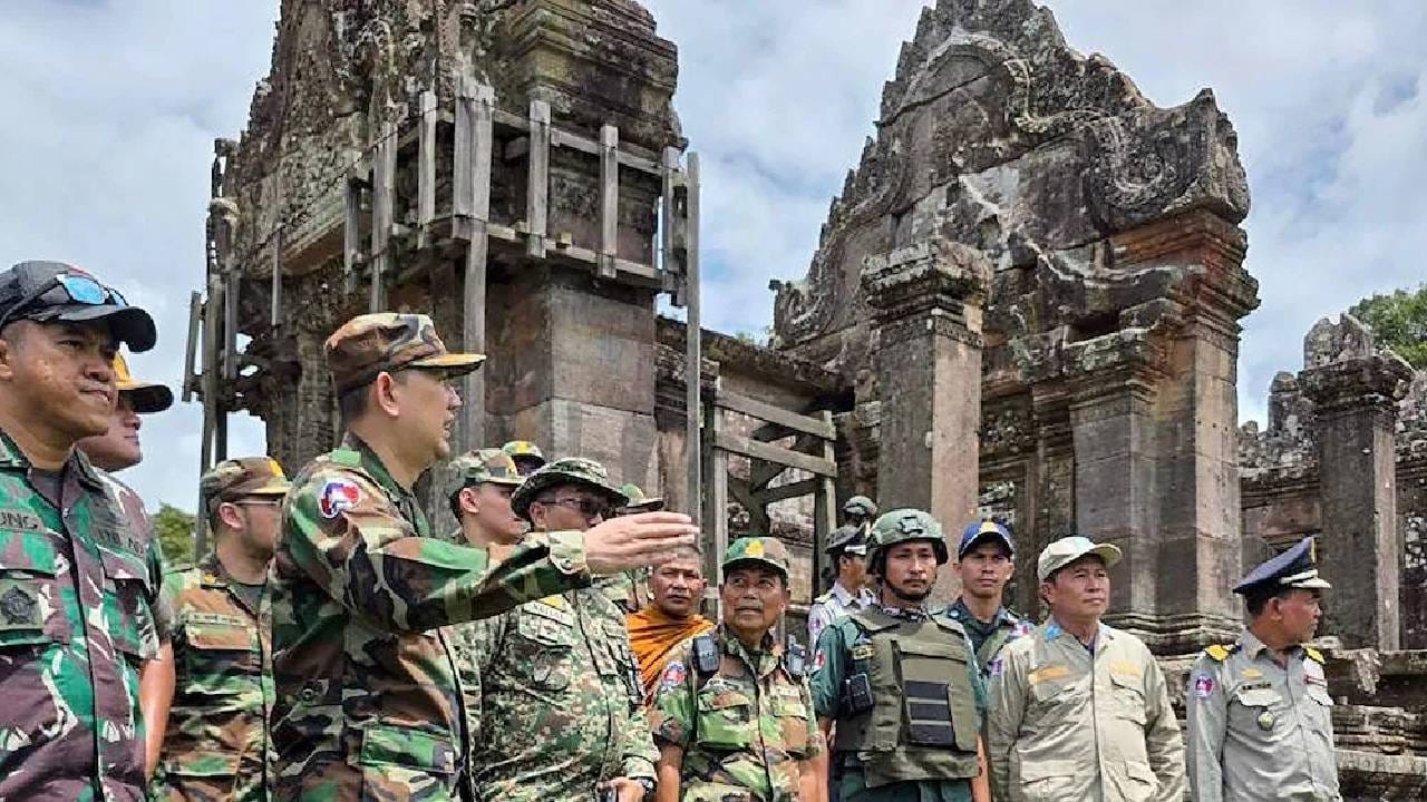 ಟ್ರಂಪ್ ಶಾಂತಿ ಪಾಠ ಕೇಳೋರಿಲ್ಲ ಮತ್ತೆ ಥೈಲ್ಯಾಂಡ್, ಕಾಂಬೋಡಿಯಾ ನಡುವೆ ಯುದ್ಧ ಶುರು ಟ್ರಂಪ್ ಶಾಂತಿ ಪಾಠ ಕೇಳೋರಿಲ್ಲ ಮತ್ತೆ ಥೈಲ್ಯಾಂಡ್, ಕಾಂಬೋಡಿಯಾ ನಡುವೆ ಯುದ್ಧ ಶುರು