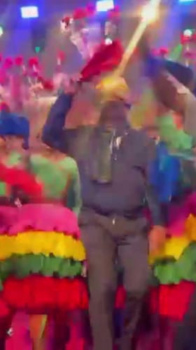 ಸಾಂಸ್ಕೃತಿಕ ಕಾರ್ಯಕ್ರಮದಲ್ಲಿ ಭರ್ಜರಿ ಸ್ಟೆಪ್ ಹಾಕಿದ ಶಾಸಕ ಬಾಲಕೃಷ್ಣ