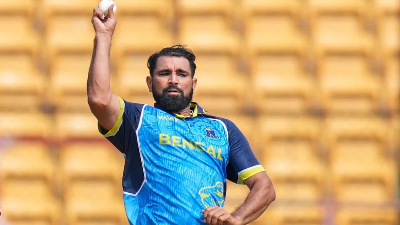 13 ರನ್ಗಳಿಗೆ 4 ವಿಕೆಟ್ ಉರುಳಿಸಿ ಮತ್ತೊಮ್ಮೆ ಬಿಸಿಸಿಐ ಕಿವಿ ಹಿಂಡಿದ ಮೊಹಮ್ಮದ್ ಶಮಿ 13 ರನ್ಗಳಿಗೆ 4 ವಿಕೆಟ್ ಉರುಳಿಸಿ ಮತ್ತೊಮ್ಮೆ ಬಿಸಿಸಿಐ ಕಿವಿ ಹಿಂಡಿದ ಮೊಹಮ್ಮದ್ ಶಮಿ
