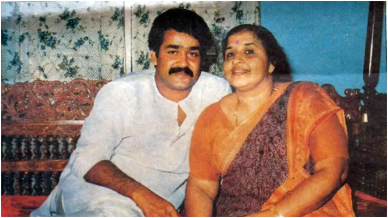 ಮೋಹನ್​ಲಾಲ್ ತಾಯಿ ಶಾಂತಕುಮಾರಿ ನಿಧನ; ಅಂತಿಮ ನಮನ ಸಲ್ಲಿಸಿದ ಮಮ್ಮುಟಿ