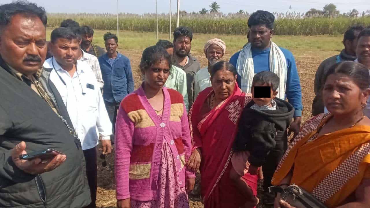 ಬಾಗಲಕೋಟೆ: ಕೃಷ್ಣಾ ನದಿಗೆ ಹಾರಿ ಆತ್ಮಹತ್ಯೆಗೆ ಯತ್ನ; ತಾಯಿ, ಮಗು ರಕ್ಷಣೆ ಬಾಗಲಕೋಟೆ: ಕೃಷ್ಣಾ ನದಿಗೆ ಹಾರಿ ಆತ್ಮಹತ್ಯೆಗೆ ಯತ್ನ; ತಾಯಿ, ಮಗು ರಕ್ಷಣೆ