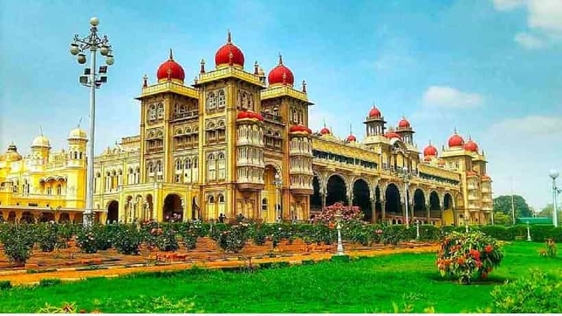 ವಿಶ್ವ ವಿಖ್ಯಾತ ಮೈಸೂರು ಅರಮನೆ ಅಪಾಯದಲ್ಲಿದೆಯಾ? ಆ ಘಟನೆ ಮುನ್ಸೂಚನೆ ಕೊಡ್ತಾ?