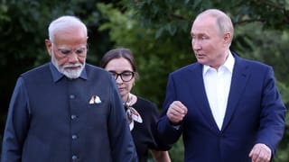 ಪುಟಿನ್​ಗೆ ಭಗವದ್ಗೀತೆಯನ್ನು ಉಡುಗೊರೆಯಾಗಿ ನೀಡಿದ ಪ್ರಧಾನಿ ಮೋದಿ