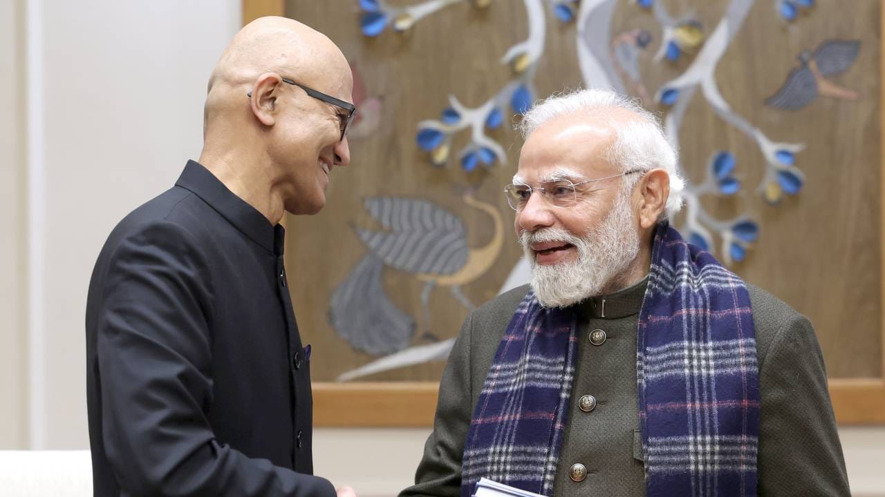 ಭಾರತದಲ್ಲಿ ಎಐ ಸೌಕರ್ಯ ನಿರ್ಮಾಣಕ್ಕೆ ಮೈಕ್ರೋಸಾಫ್ಟ್ನಿಂದ 1.50 ಲಕ್ಷ ಕೋಟಿ ರೂ ಹೂಡಿಕೆ ಭಾರತದಲ್ಲಿ ಎಐ ಸೌಕರ್ಯ ನಿರ್ಮಾಣಕ್ಕೆ ಮೈಕ್ರೋಸಾಫ್ಟ್ನಿಂದ 1.50 ಲಕ್ಷ ಕೋಟಿ ರೂ ಹೂಡಿಕೆ