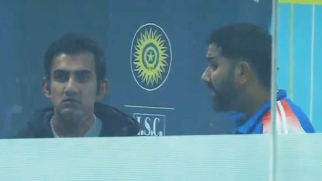 ಟೀಮ್ ಇಂಡಿಯಾದಲ್ಲಿ (Team India)  ಎಲ್ಲವೂ ಸರಿಯಿಲ್ಲವಾ? ಇಂತಹದೊಂದು ಪ್ರಶ್ನೆ ಹುಟ್ಟಿಕೊಳ್ಳಲು ಮುಖ್ಯ ಕಾರಣ ಭಾರತೀಯ ಕ್ರಿಕೆಟ್ ಮಂಡಳಿ ತುರ್ತು ಸಭೆ ಕರೆದಿರುವುದು. ಅದು ಕೂಡ ಭಾರತ ಮತ್ತು ಸೌತ್ ಆಫ್ರಿಕಾ ನಡುವಣ ಏಕದಿನ ಸರಣಿ ಮಧ್ಯೆದಲ್ಲಿ..!