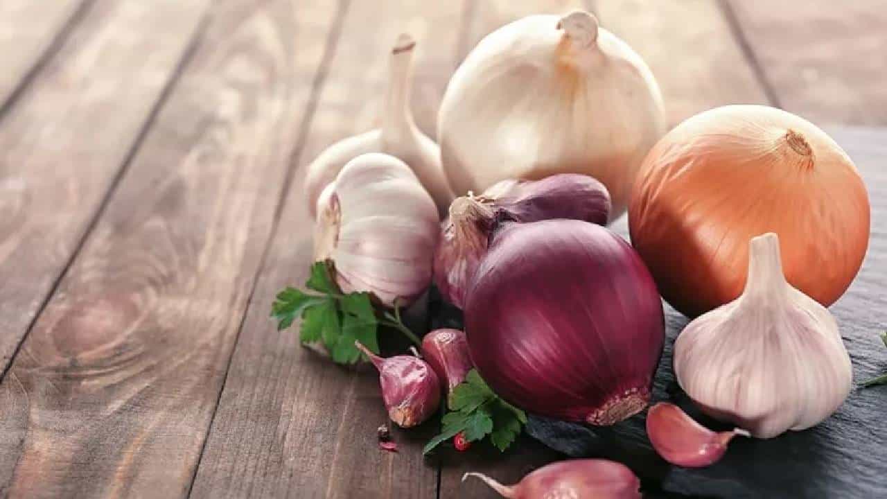 ಈರುಳ್ಳಿ-ಬೆಳ್ಳುಳ್ಳಿ ವಿವಾದದಲ್ಲಿ ಕೊನೆಗೊಂಡ 11 ವರ್ಷದ ದಾಂಪತ್ಯ ಜೀವನ ಈರುಳ್ಳಿ-ಬೆಳ್ಳುಳ್ಳಿ ವಿವಾದದಲ್ಲಿ ಕೊನೆಗೊಂಡ 11 ವರ್ಷದ ದಾಂಪತ್ಯ ಜೀವನ